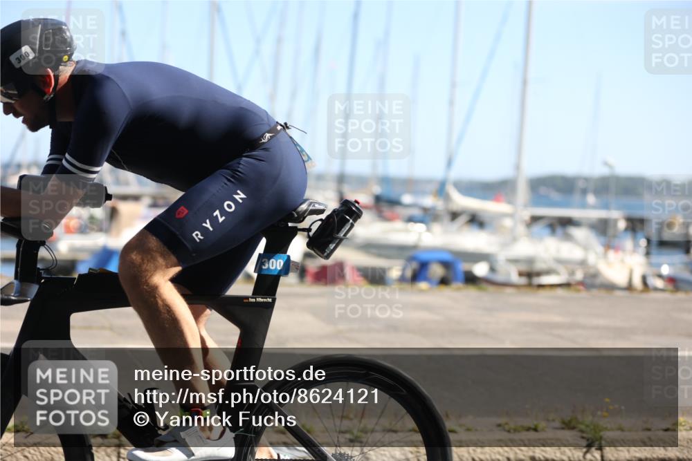 17.08.2025 - KN Förde Triathlon 2025 Yannick Fuchs http://msf.ph/oto/8624121 17.08.2025 11:25:05 Radfahren 284, 300, 308, 309, 374, 606, 613, 638, 328, 356, 373, 635 meine-sportfotos.de