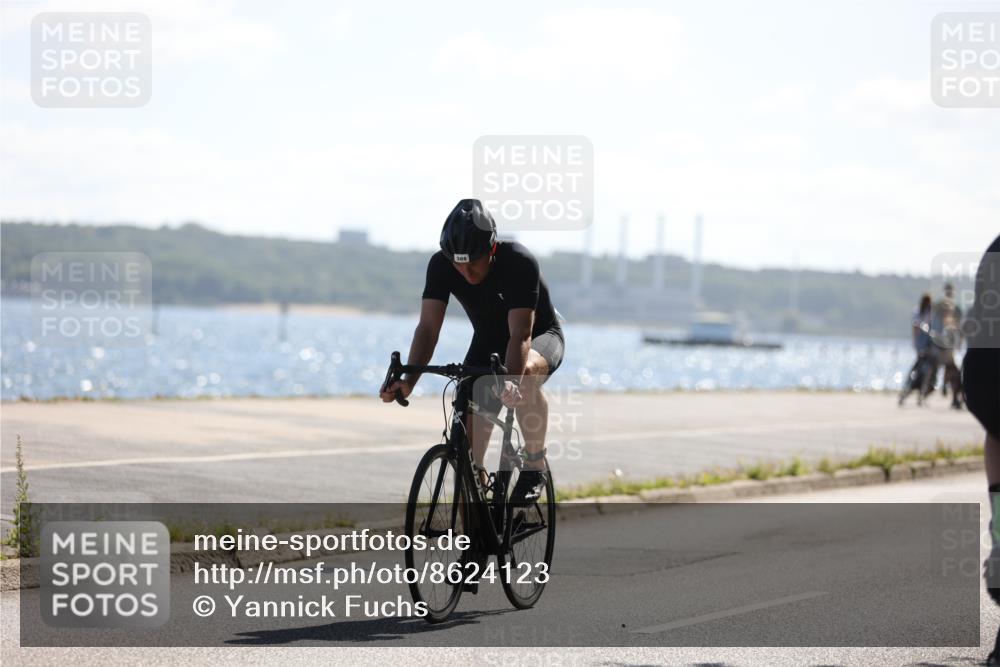 17.08.2025 - KN Förde Triathlon 2025 Yannick Fuchs http://msf.ph/oto/8624123 17.08.2025 11:25:11 Radfahren 308, 309, 337, 374, 384, 609, 613, 625, 638, 284, 300, 606 meine-sportfotos.de