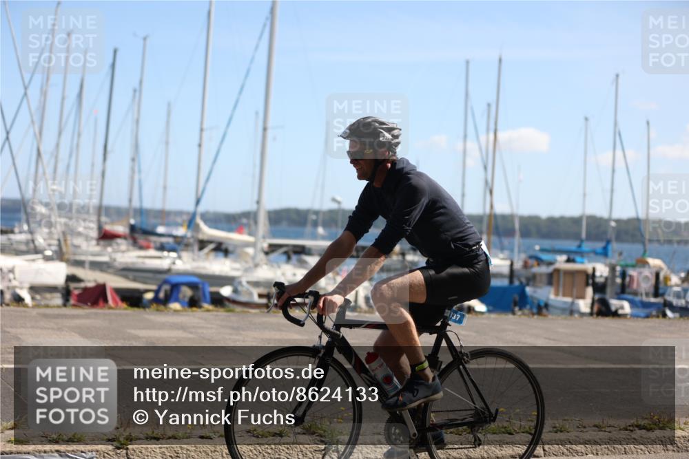 17.08.2025 - KN Förde Triathlon 2025 Yannick Fuchs http://msf.ph/oto/8624133 17.08.2025 11:25:17 Radfahren 266, 330, 337, 384, 609, 625, 308, 309, 374, 613, 638 meine-sportfotos.de