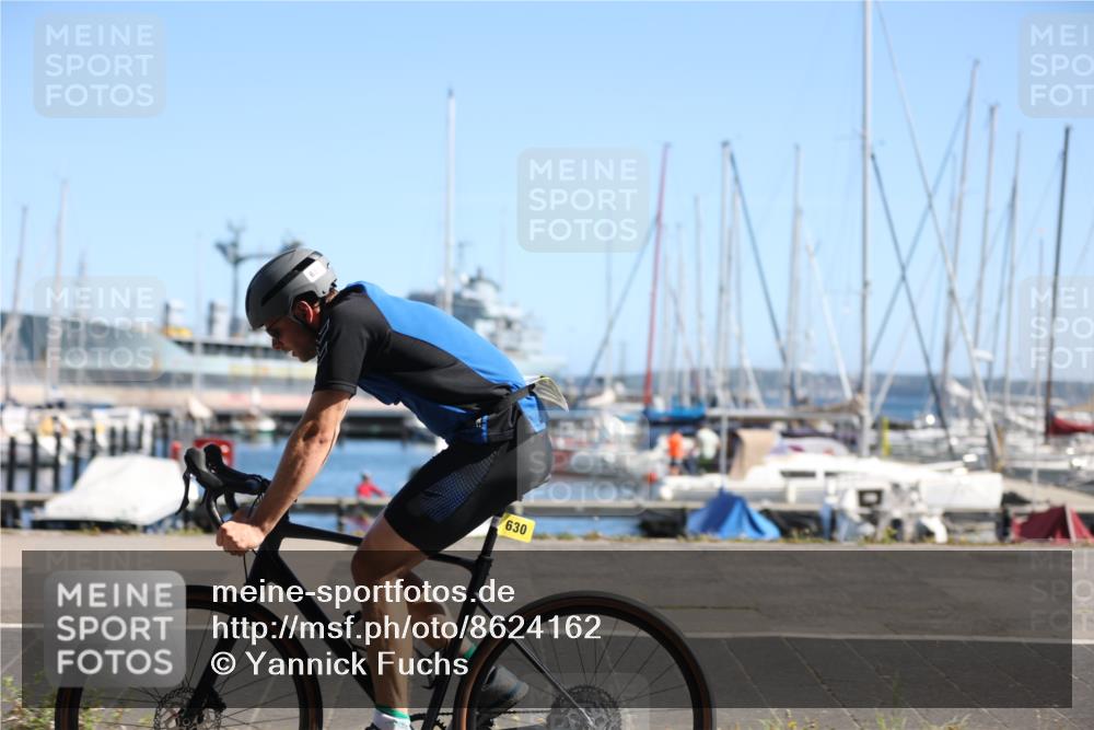 17.08.2025 - KN Förde Triathlon 2025 Yannick Fuchs http://msf.ph/oto/8624162 17.08.2025 11:25:34 Radfahren 288, 296, 307, 349, 372, 610, 617, 629, 630, 632, 633, 261, 285, 295, 330, 377, 629 meine-sportfotos.de