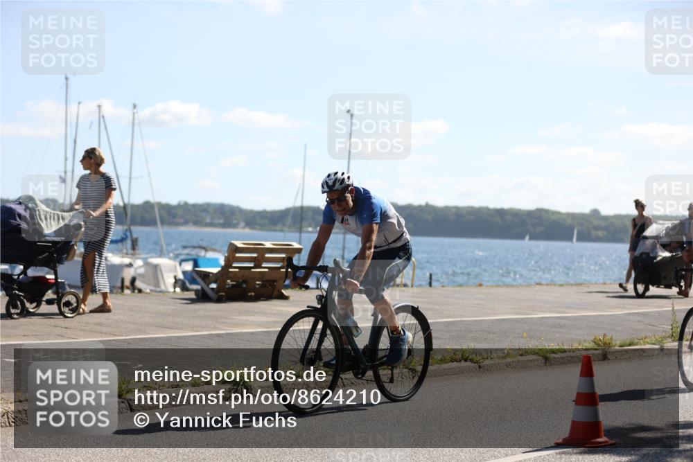 17.08.2025 - KN Förde Triathlon 2025 Yannick Fuchs http://msf.ph/oto/8624210 17.08.2025 11:25:55 Radfahren 310, 345, 353, 354, 361, 368, 612, 614, 619, 623, 643, 332, 351, 622, 642 meine-sportfotos.de