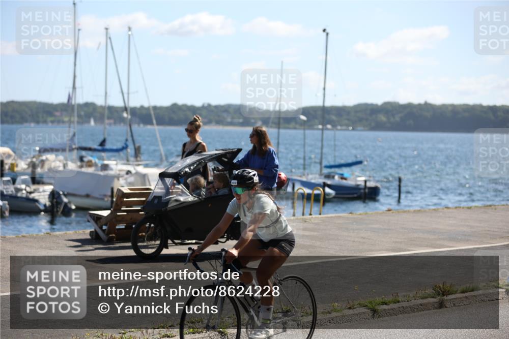 17.08.2025 - KN Förde Triathlon 2025 Yannick Fuchs http://msf.ph/oto/8624228 17.08.2025 11:26:03 Radfahren 354, 382, 618, 623, 624, 627, 310, 345, 361, 368, 612, 614, 619 meine-sportfotos.de