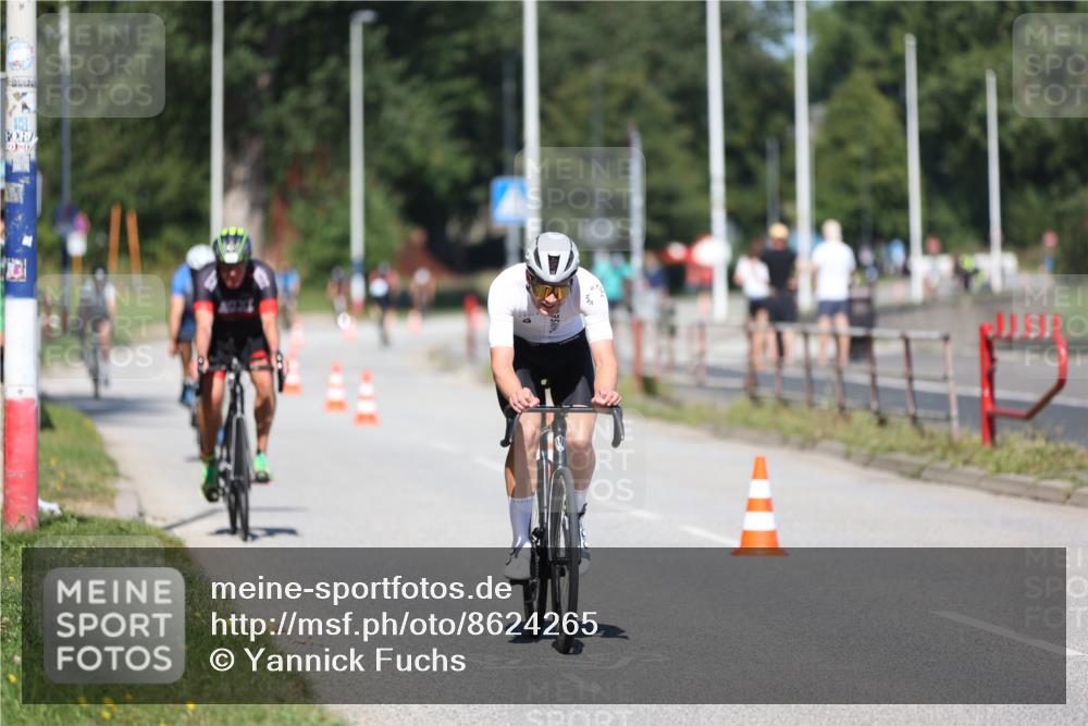 17.08.2025 - KN Förde Triathlon 2025 Yannick Fuchs http://msf.ph/oto/8624265 17.08.2025 11:27:36 Radfahren 299, 332, 361, 368, 608, 623, 628, 636, 310, 622 meine-sportfotos.de