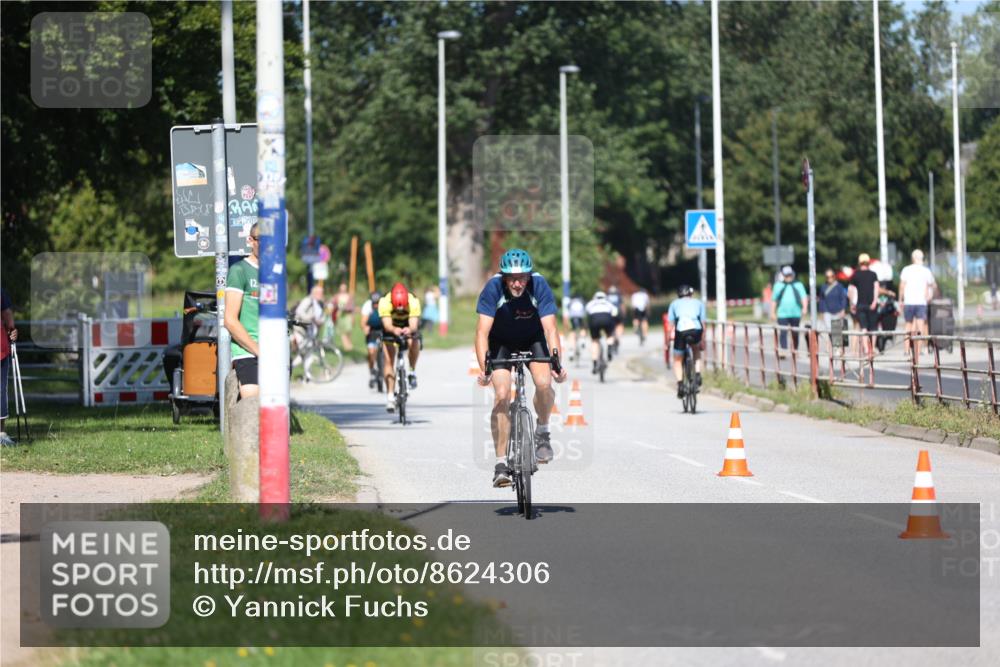 17.08.2025 - KN Förde Triathlon 2025 Yannick Fuchs http://msf.ph/oto/8624306 17.08.2025 11:28:01 Radfahren 264, 297, 304, 320, 369, 626, 282, 319, 320, 323, 382, 627 meine-sportfotos.de