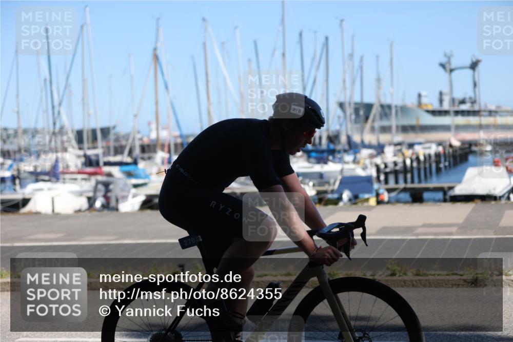 17.08.2025 - KN Förde Triathlon 2025 Yannick Fuchs http://msf.ph/oto/8624355 17.08.2025 11:30:59 Radfahren 270, 302, 312, 325, 334, 607, 324, 604 meine-sportfotos.de
