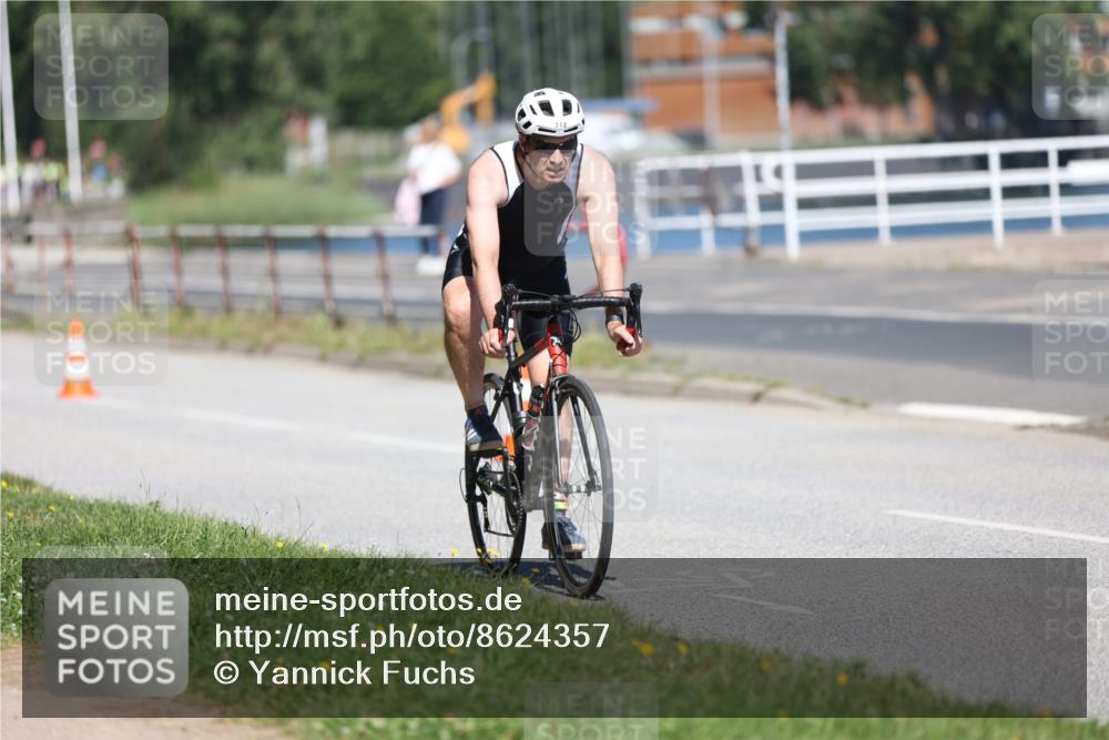 17.08.2025 - KN Förde Triathlon 2025 Yannick Fuchs http://msf.ph/oto/8624357 17.08.2025 11:31:05 Radfahren 275, 287, 302, 312, 325, 334, 607, 631, 270 meine-sportfotos.de