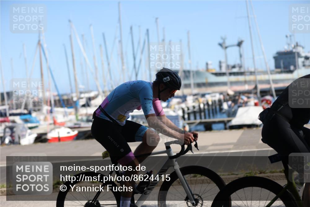 17.08.2025 - KN Förde Triathlon 2025 Yannick Fuchs http://msf.ph/oto/8624415 17.08.2025 11:31:36 Radfahren 273, 283, 311, 321, 327, 331, 387, 603, 620, 265, 376, 605 meine-sportfotos.de