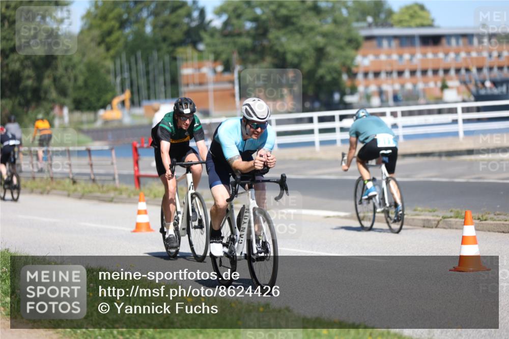 17.08.2025 - KN Förde Triathlon 2025 Yannick Fuchs http://msf.ph/oto/8624426 17.08.2025 11:31:42 Radfahren 273, 318, 321, 327, 331, 603, 283, 311, 321, 387, 620 meine-sportfotos.de