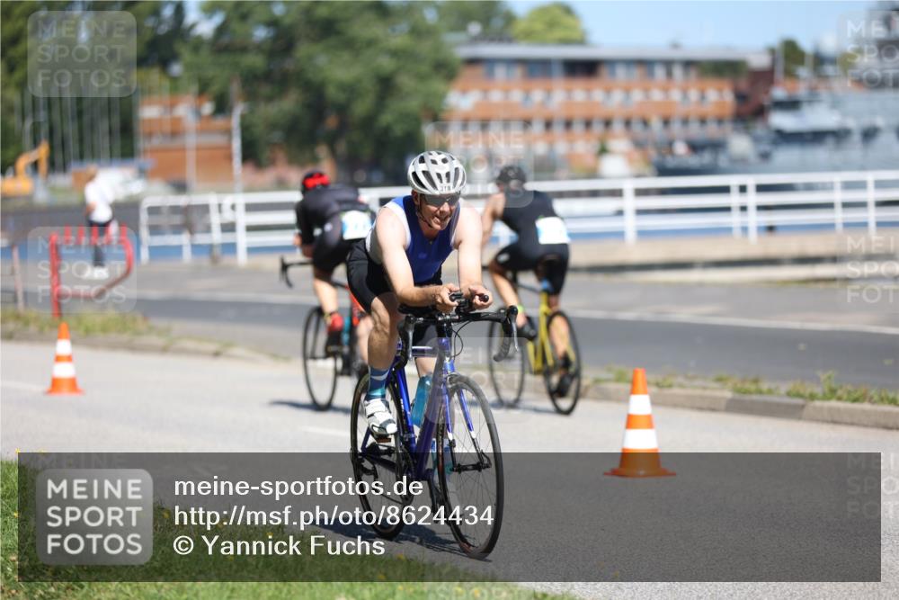 17.08.2025 - KN Förde Triathlon 2025 Yannick Fuchs http://msf.ph/oto/8624434 17.08.2025 11:31:46 Radfahren 280, 318, 331, 339, 341, 603, 634, 273, 311, 321, 327, 331, 603 meine-sportfotos.de