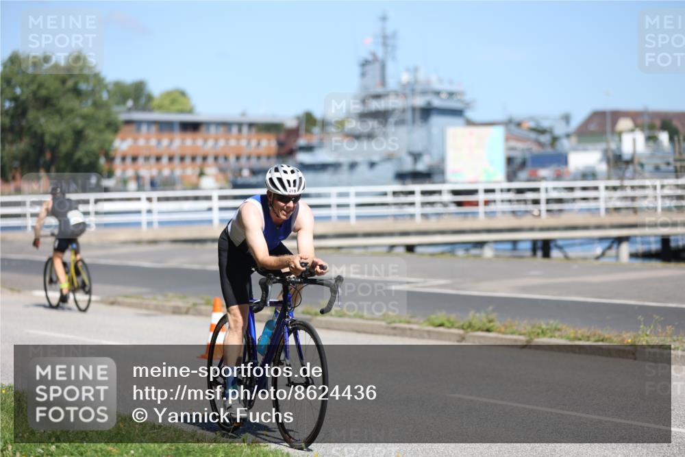 17.08.2025 - KN Förde Triathlon 2025 Yannick Fuchs http://msf.ph/oto/8624436 17.08.2025 11:31:46 Radfahren 280, 318, 331, 339, 341, 603, 634, 273, 311, 321, 327, 331, 603 meine-sportfotos.de