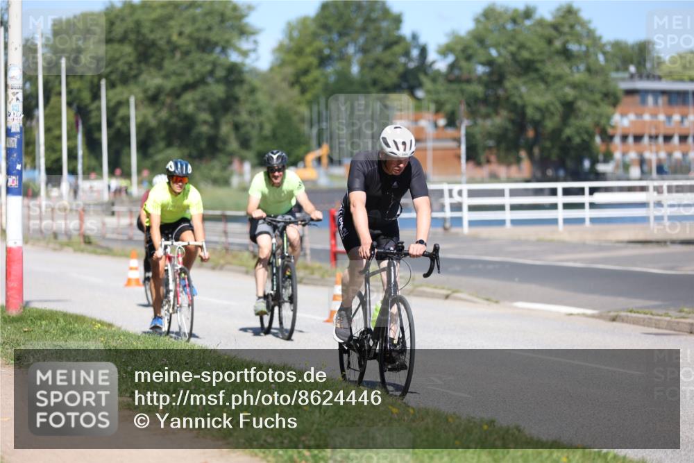 17.08.2025 - KN Förde Triathlon 2025 Yannick Fuchs http://msf.ph/oto/8624446 17.08.2025 11:31:54 Radfahren 280, 293, 339, 341, 343, 344, 385, 390, 602, 634, 318 meine-sportfotos.de