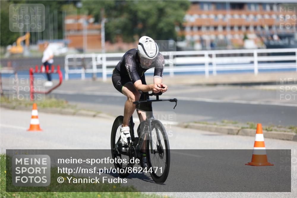 17.08.2025 - KN Förde Triathlon 2025 Yannick Fuchs http://msf.ph/oto/8624471 17.08.2025 11:32:14 Radfahren 281, 306, 338, 379, 389, 611, 272 meine-sportfotos.de