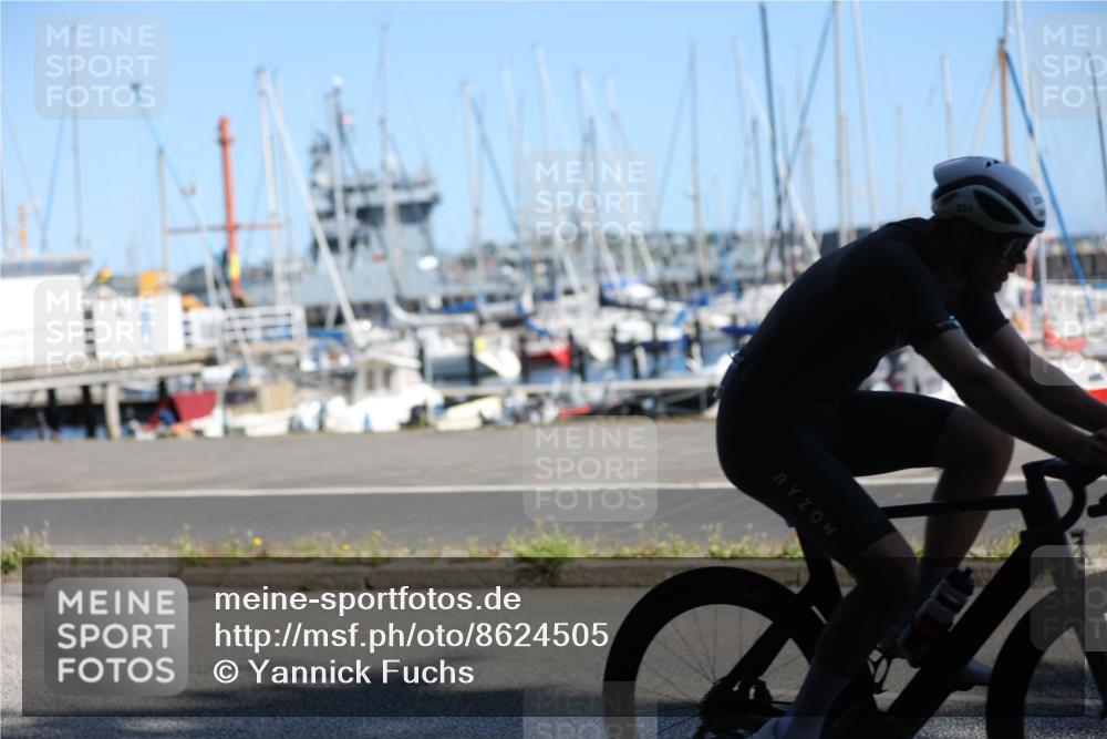 17.08.2025 - KN Förde Triathlon 2025 Yannick Fuchs http://msf.ph/oto/8624505 17.08.2025 11:32:36 Radfahren 263, 291, 324, 363, 365, 604, 375, 604 meine-sportfotos.de