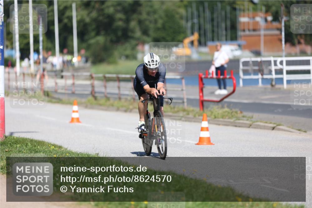 17.08.2025 - KN Förde Triathlon 2025 Yannick Fuchs http://msf.ph/oto/8624570 17.08.2025 11:33:25 Radfahren 280, 284, 296, 311, 327, 329, 339, 341, 350, 601, 642, 273 meine-sportfotos.de