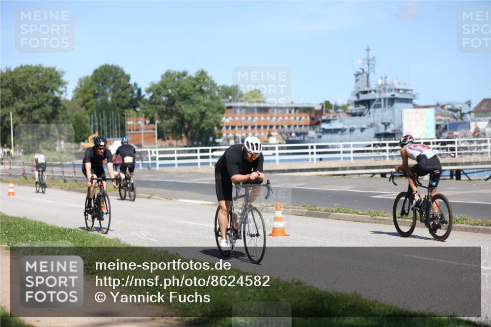 17.08.2025 - KN Förde Triathlon 2025 Yannick Fuchs http://msf.ph/oto/8624582 17.08.2025 11:33:30 Radfahren 280, 284, 311, 329, 339, 341, 350, 371, 374, 633, 642, 280, 284, 296, 327, 601 meine-sportfotos.de