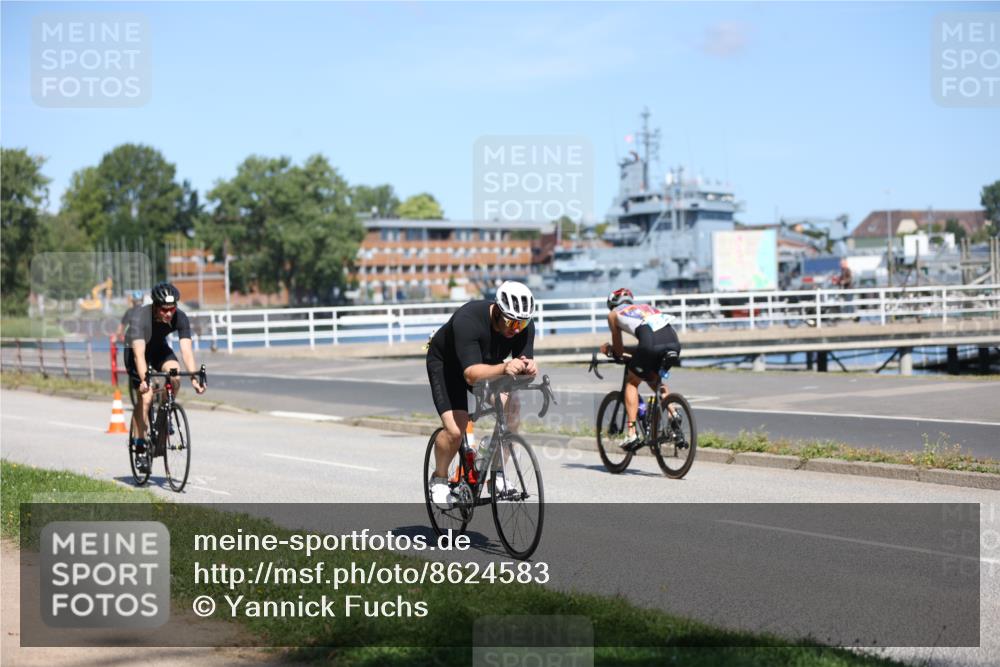 17.08.2025 - KN Förde Triathlon 2025 Yannick Fuchs http://msf.ph/oto/8624583 17.08.2025 11:33:30 Radfahren 280, 284, 311, 329, 339, 341, 350, 371, 374, 633, 642, 280, 284, 296, 327, 601 meine-sportfotos.de