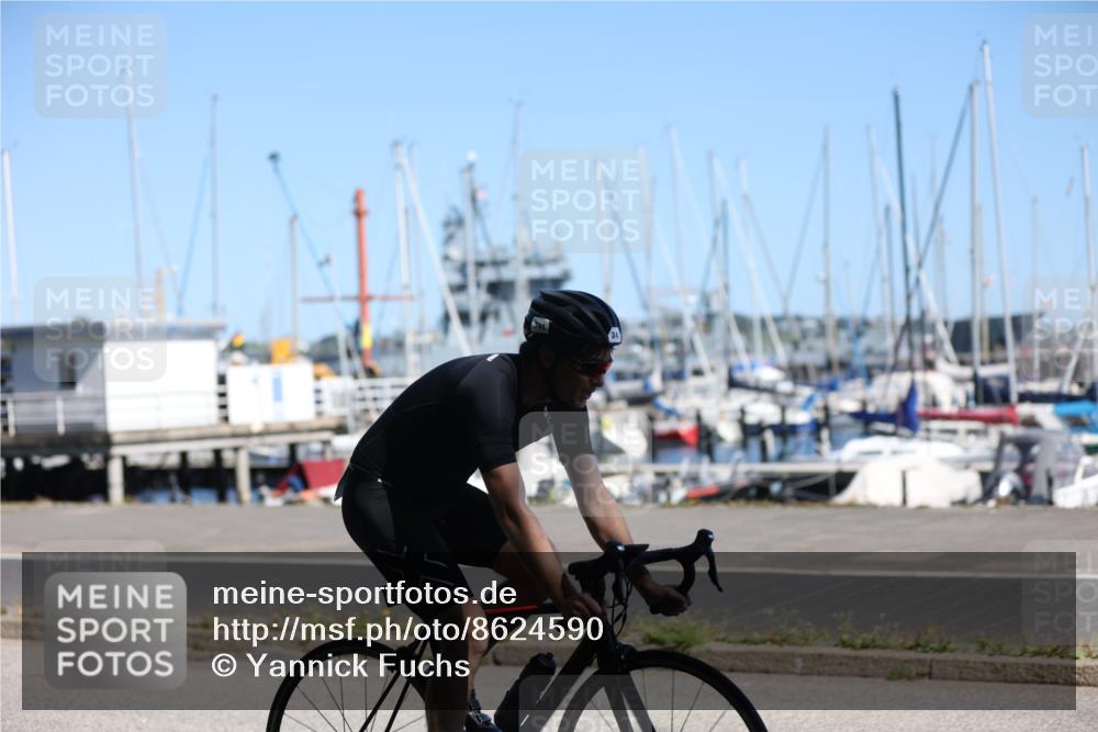 17.08.2025 - KN Förde Triathlon 2025 Yannick Fuchs http://msf.ph/oto/8624590 17.08.2025 11:33:31 Radfahren 311, 329, 339, 341, 343, 350, 371, 374, 633, 638, 642, 280, 284, 296, 327, 350, 601 meine-sportfotos.de