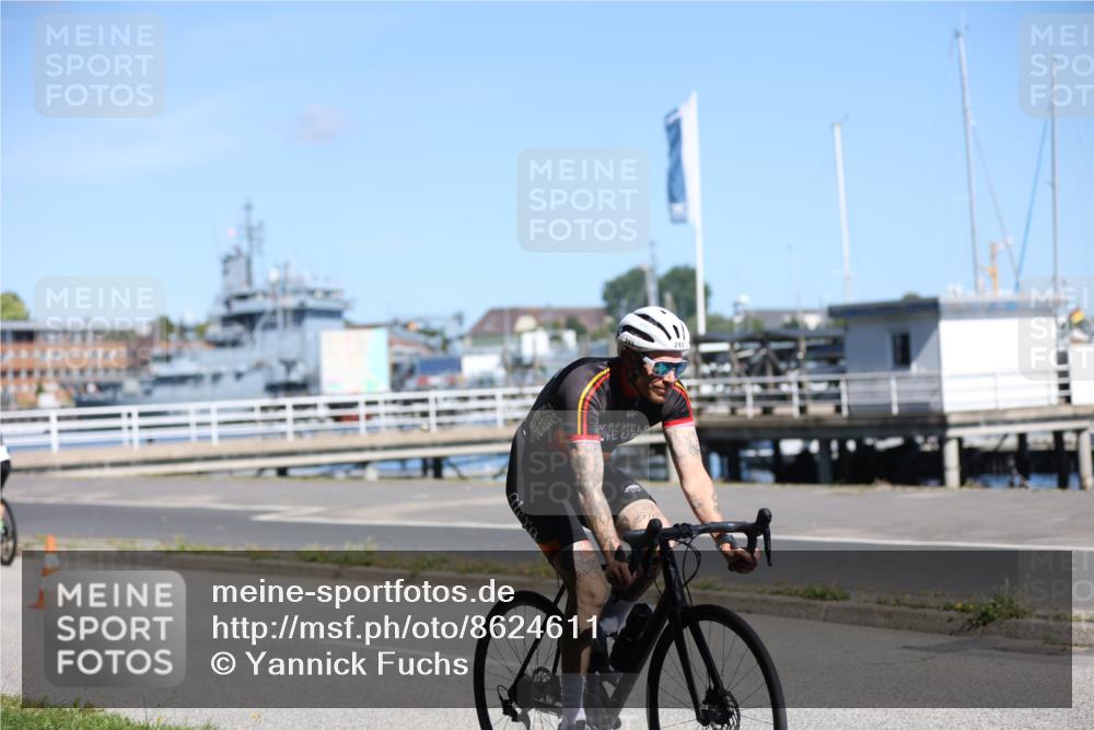 17.08.2025 - KN Förde Triathlon 2025 Yannick Fuchs http://msf.ph/oto/8624611 17.08.2025 11:33:42 Radfahren 281, 293, 306, 343, 356, 370, 389, 613, 638, 311, 371, 374, 633 meine-sportfotos.de