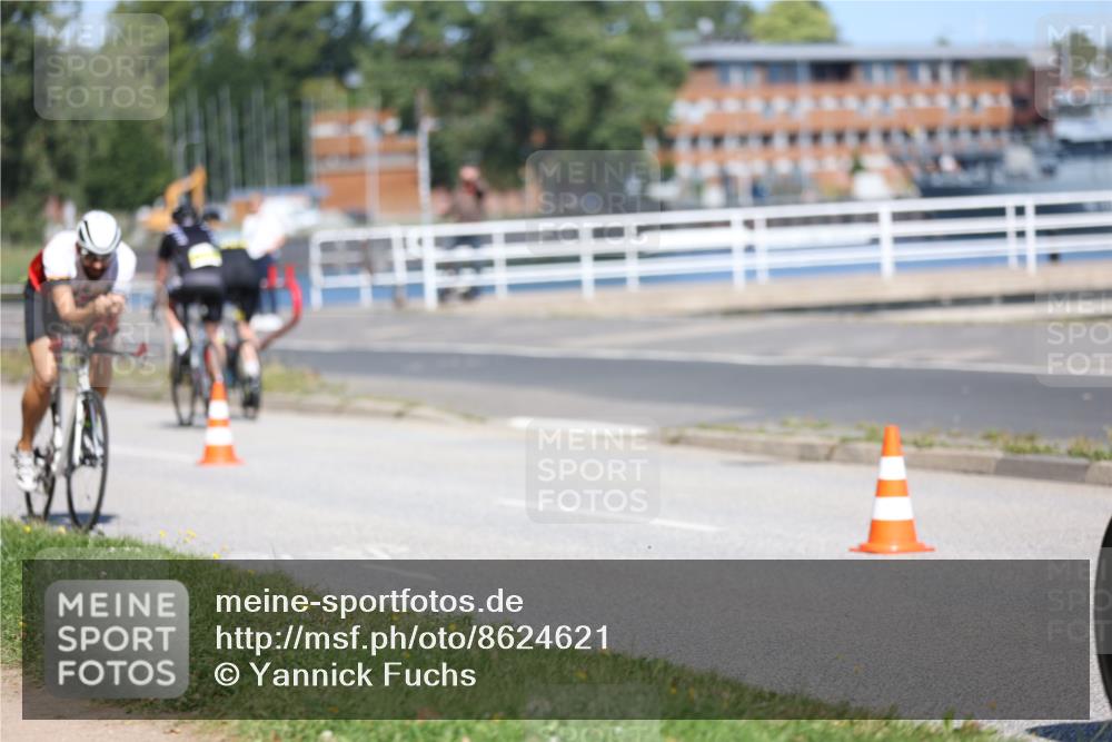 17.08.2025 - KN Förde Triathlon 2025 Yannick Fuchs http://msf.ph/oto/8624621 17.08.2025 11:33:46 Radfahren 281, 288, 306, 356, 370, 389, 293, 343, 374, 613, 638 meine-sportfotos.de