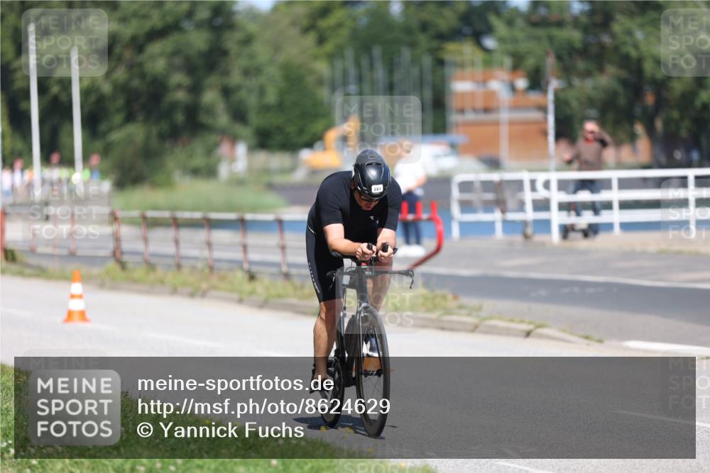 17.08.2025 - KN Förde Triathlon 2025 Yannick Fuchs http://msf.ph/oto/8624629 17.08.2025 11:33:49 Radfahren 281, 288, 306, 356, 370, 389, 293, 343, 356, 389, 613, 638 meine-sportfotos.de