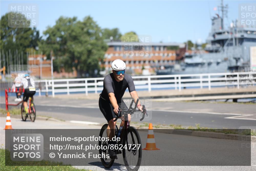 17.08.2025 - KN Förde Triathlon 2025 Yannick Fuchs http://msf.ph/oto/8624727 17.08.2025 11:35:20 Radfahren 323, 345, 371, 374, 601, 613, 638, 329, 345, 350, 610 meine-sportfotos.de