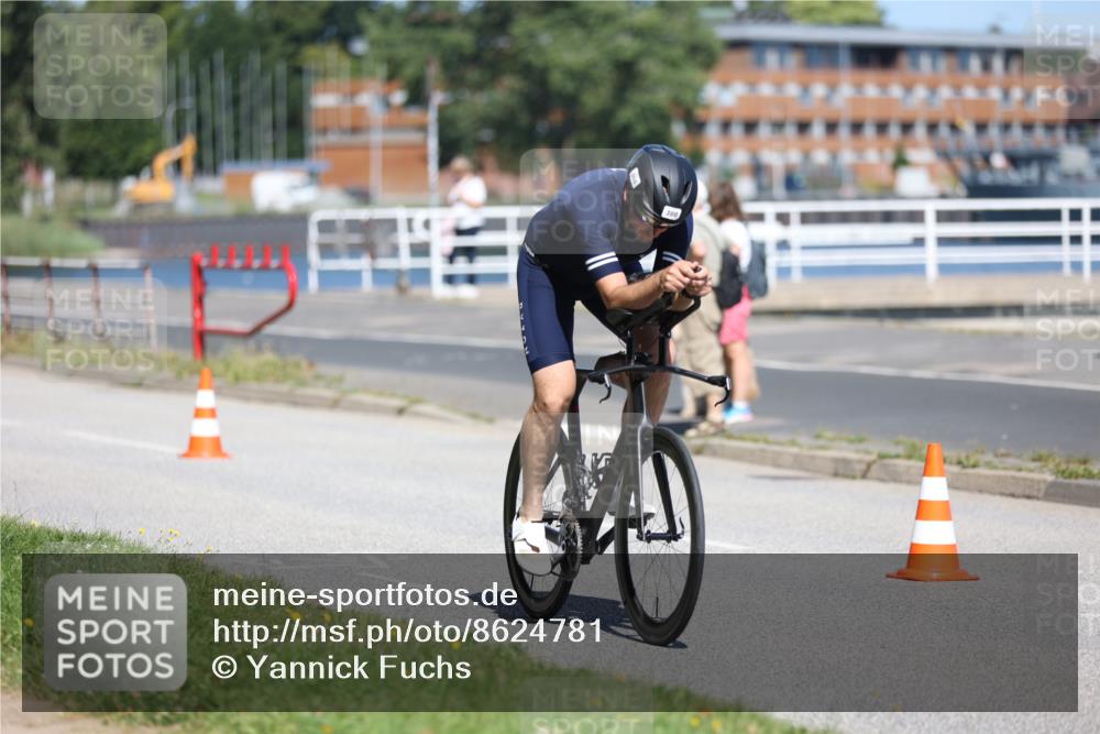 17.08.2025 - KN Förde Triathlon 2025 Yannick Fuchs http://msf.ph/oto/8624781 17.08.2025 11:36:06 Radfahren 300, 309, 326, 352, 608, 612, 635, 368 meine-sportfotos.de