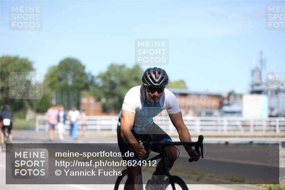 17.08.2025 - KN Förde Triathlon 2025 Yannick Fuchs http://msf.ph/oto/8624912 17.08.2025 11:38:09 Radfahren 285, 297, 612, 618, 621, 622, 319, 337, 352, 359, 612, 630 meine-sportfotos.de