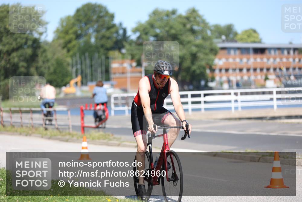 17.08.2025 - KN Förde Triathlon 2025 Yannick Fuchs http://msf.ph/oto/8624960 17.08.2025 11:40:28 Radfahren 304, 316, 335, 605, 620, 331, 340 meine-sportfotos.de