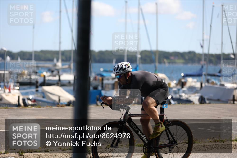 17.08.2025 - KN Förde Triathlon 2025 Yannick Fuchs http://msf.ph/oto/8624978 17.08.2025 11:40:47 Radfahren 318, 358, 364 meine-sportfotos.de