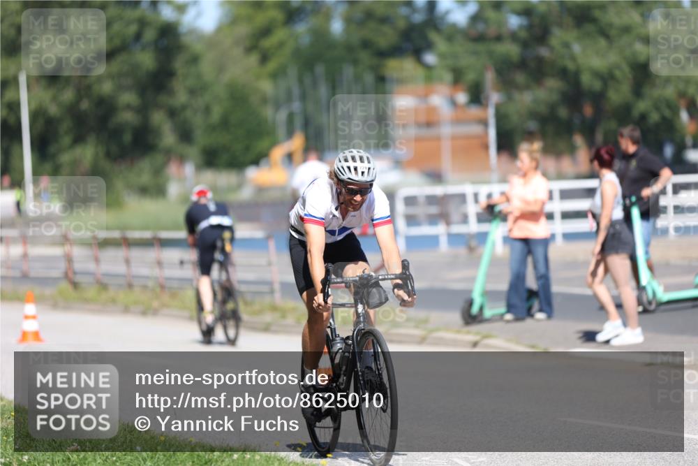 17.08.2025 - KN Förde Triathlon 2025 Yannick Fuchs http://msf.ph/oto/8625010 17.08.2025 11:41:17 Radfahren 279, 324, 604, 628, 387 meine-sportfotos.de