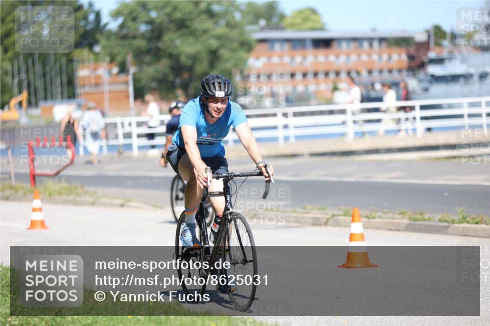 17.08.2025 - KN Förde Triathlon 2025 Yannick Fuchs http://msf.ph/oto/8625031 17.08.2025 11:41:54 Radfahren 331, 339, 631, 334, 376 meine-sportfotos.de