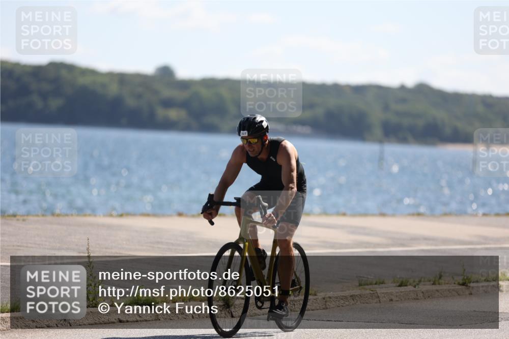 17.08.2025 - KN Förde Triathlon 2025 Yannick Fuchs http://msf.ph/oto/8625051 17.08.2025 11:42:14 Radfahren 302, 316, 321, 327, 364, 605, 632, 341, 355 meine-sportfotos.de