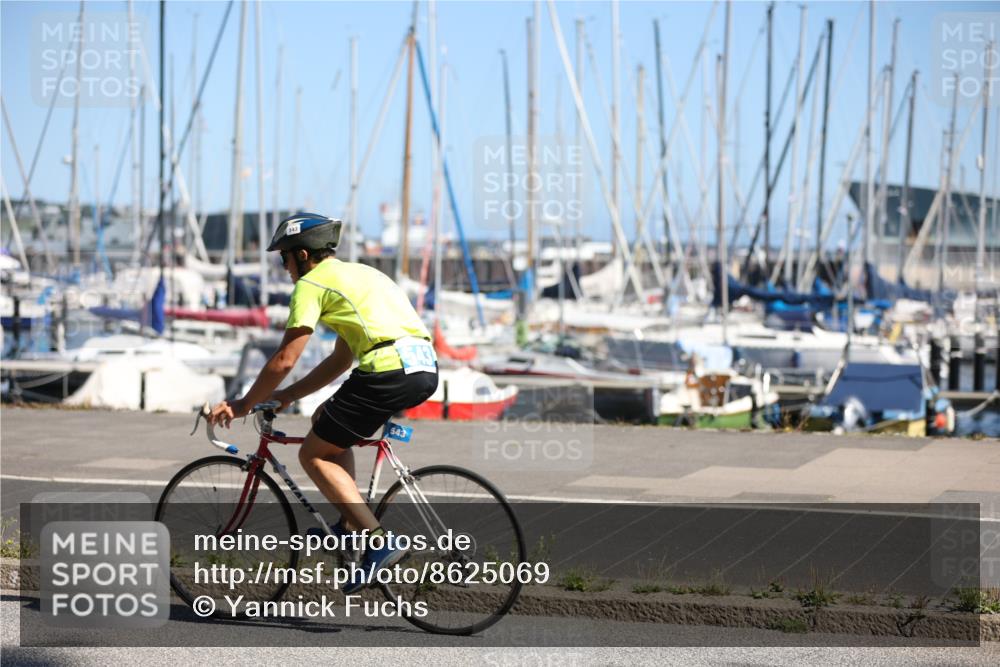 17.08.2025 - KN Förde Triathlon 2025 Yannick Fuchs http://msf.ph/oto/8625069 17.08.2025 11:42:30 Radfahren 325, 343, 385, 316 meine-sportfotos.de