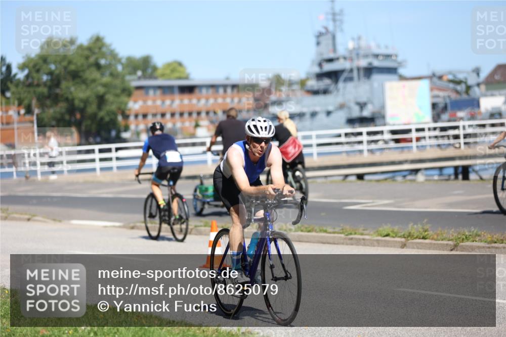 17.08.2025 - KN Förde Triathlon 2025 Yannick Fuchs http://msf.ph/oto/8625079 17.08.2025 11:42:39 Radfahren 318, 387, 390, 602, 634, 642, 325, 343 meine-sportfotos.de