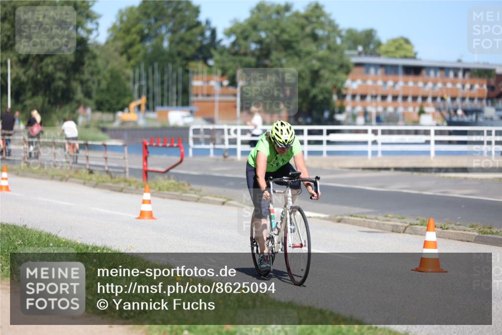 17.08.2025 - KN Förde Triathlon 2025 Yannick Fuchs http://msf.ph/oto/8625094 17.08.2025 11:42:46 Radfahren 379, 387, 390, 602, 634, 642, 318, 387, 390 meine-sportfotos.de