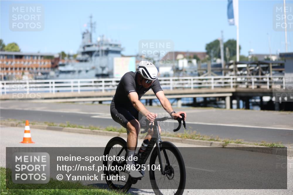 17.08.2025 - KN Förde Triathlon 2025 Yannick Fuchs http://msf.ph/oto/8625104 17.08.2025 11:43:04 Radfahren 293, 324, 344, 604, 641, 291, 379, 616 meine-sportfotos.de