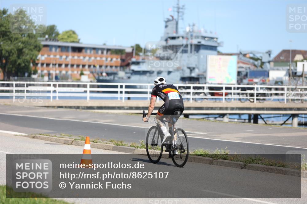 17.08.2025 - KN Förde Triathlon 2025 Yannick Fuchs http://msf.ph/oto/8625107 17.08.2025 11:43:07 Radfahren 324, 344, 604, 641, 293 meine-sportfotos.de
