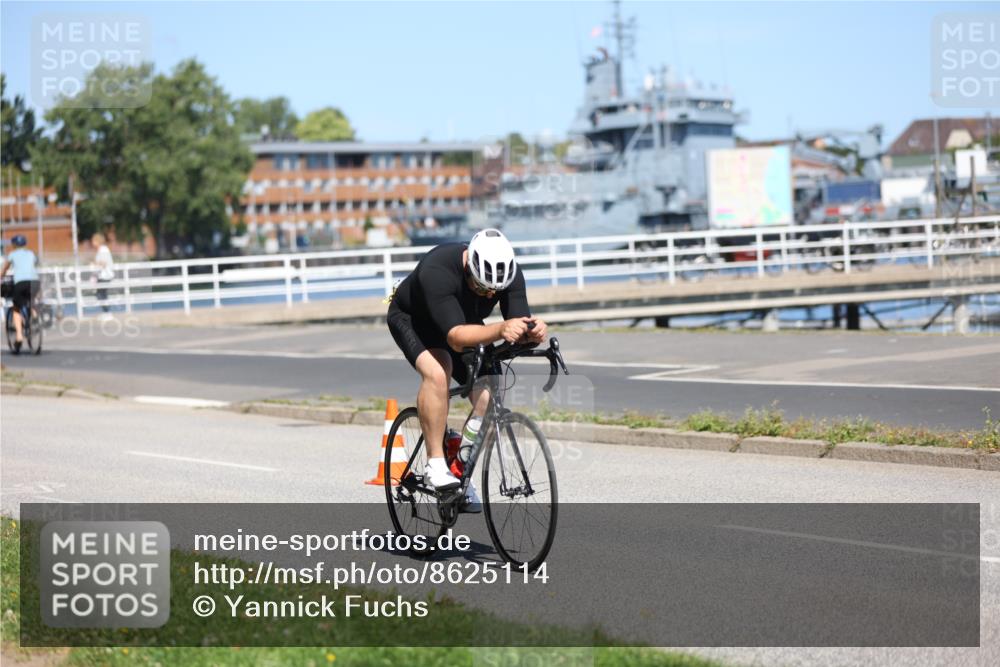 17.08.2025 - KN Förde Triathlon 2025 Yannick Fuchs http://msf.ph/oto/8625114 17.08.2025 11:43:40 Radfahren 339, 376, 607, 334 meine-sportfotos.de