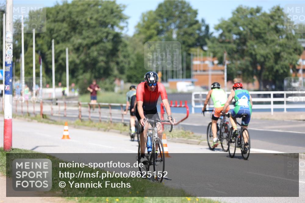 17.08.2025 - KN Förde Triathlon 2025 Yannick Fuchs http://msf.ph/oto/8625152 17.08.2025 11:44:00 Radfahren 302, 311, 355, 327, 338, 341, 348, 360, 362, 613, 638 meine-sportfotos.de