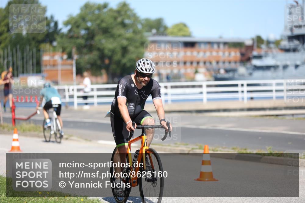 17.08.2025 - KN Förde Triathlon 2025 Yannick Fuchs http://msf.ph/oto/8625160 17.08.2025 11:44:04 Radfahren 302, 355, 374, 311, 327, 348, 360, 362, 613 meine-sportfotos.de