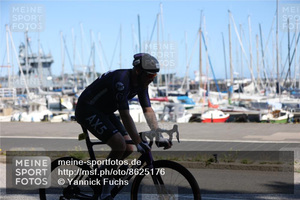 17.08.2025 - KN Förde Triathlon 2025 Yannick Fuchs http://msf.ph/oto/8625176 17.08.2025 11:44:18 Radfahren 325, 329, 350, 371, 642, 343, 374 meine-sportfotos.de