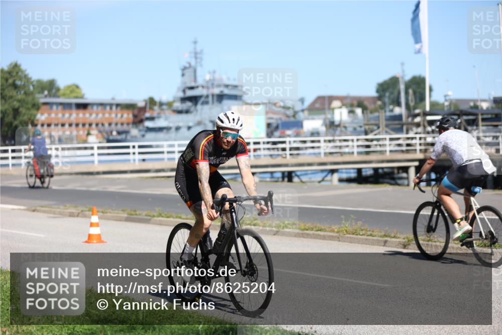 17.08.2025 - KN Förde Triathlon 2025 Yannick Fuchs http://msf.ph/oto/8625204 17.08.2025 11:44:49 Radfahren 293, 375, 370, 375 meine-sportfotos.de