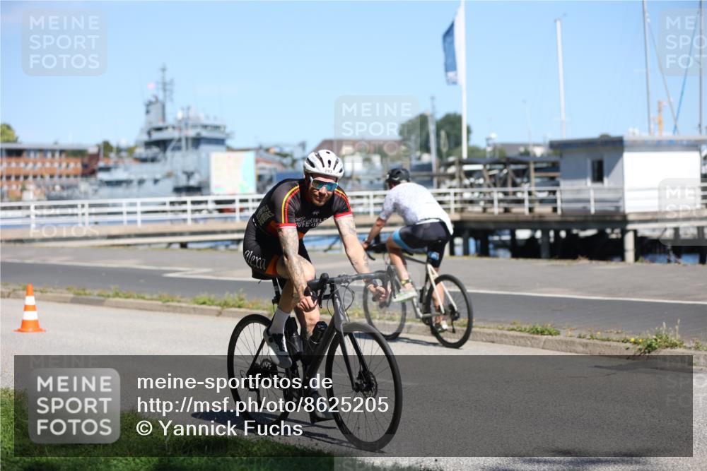 17.08.2025 - KN Förde Triathlon 2025 Yannick Fuchs http://msf.ph/oto/8625205 17.08.2025 11:44:49 Radfahren 293, 375, 370, 375 meine-sportfotos.de