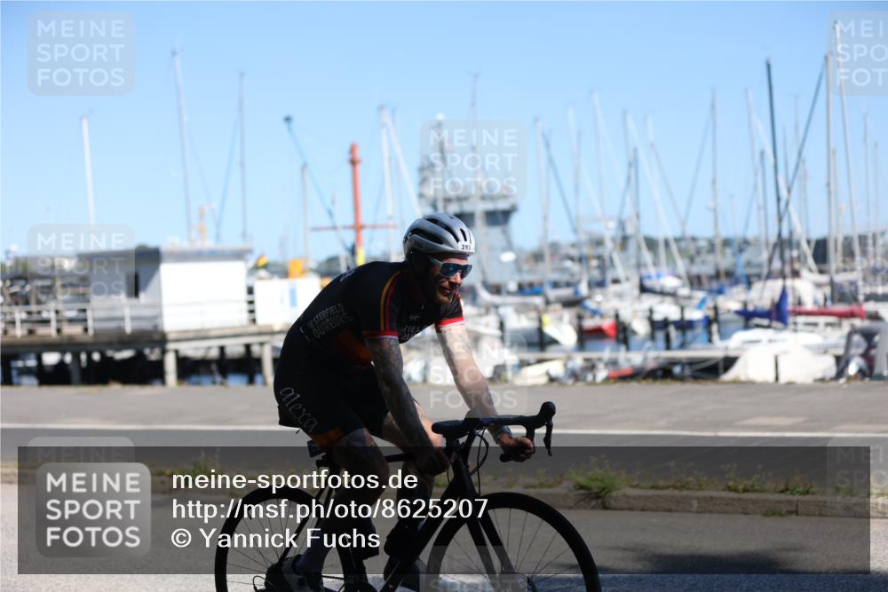 17.08.2025 - KN Förde Triathlon 2025 Yannick Fuchs http://msf.ph/oto/8625207 17.08.2025 11:44:49 Radfahren 293, 375, 370, 375 meine-sportfotos.de