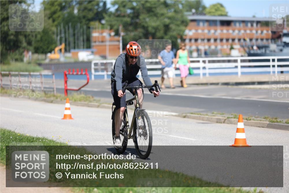 17.08.2025 - KN Förde Triathlon 2025 Yannick Fuchs http://msf.ph/oto/8625211 17.08.2025 11:44:59 Radfahren 641, 293 meine-sportfotos.de