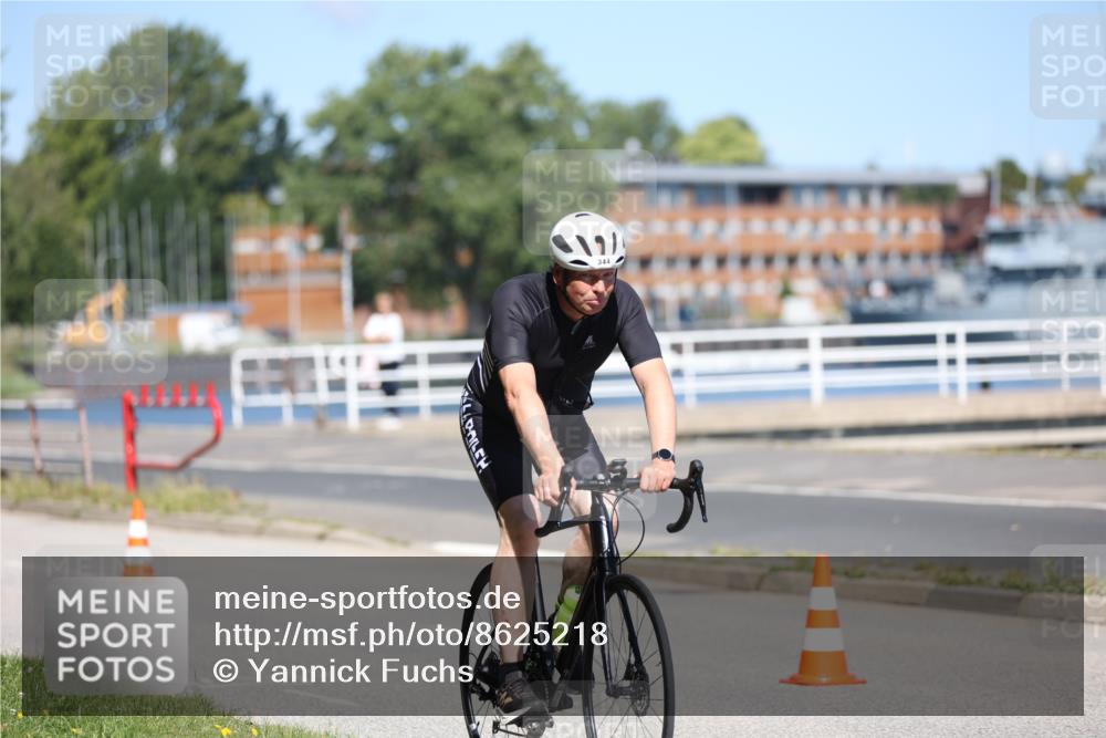 17.08.2025 - KN Förde Triathlon 2025 Yannick Fuchs http://msf.ph/oto/8625218 17.08.2025 11:45:14 Radfahren 344, 365 meine-sportfotos.de