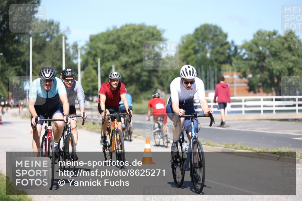 17.08.2025 - KN Förde Triathlon 2025 Yannick Fuchs http://msf.ph/oto/8625271 17.08.2025 11:46:07 Radfahren 326, 328, 329, 330, 350, 363, 371, 609, 311, 326, 372, 619 meine-sportfotos.de