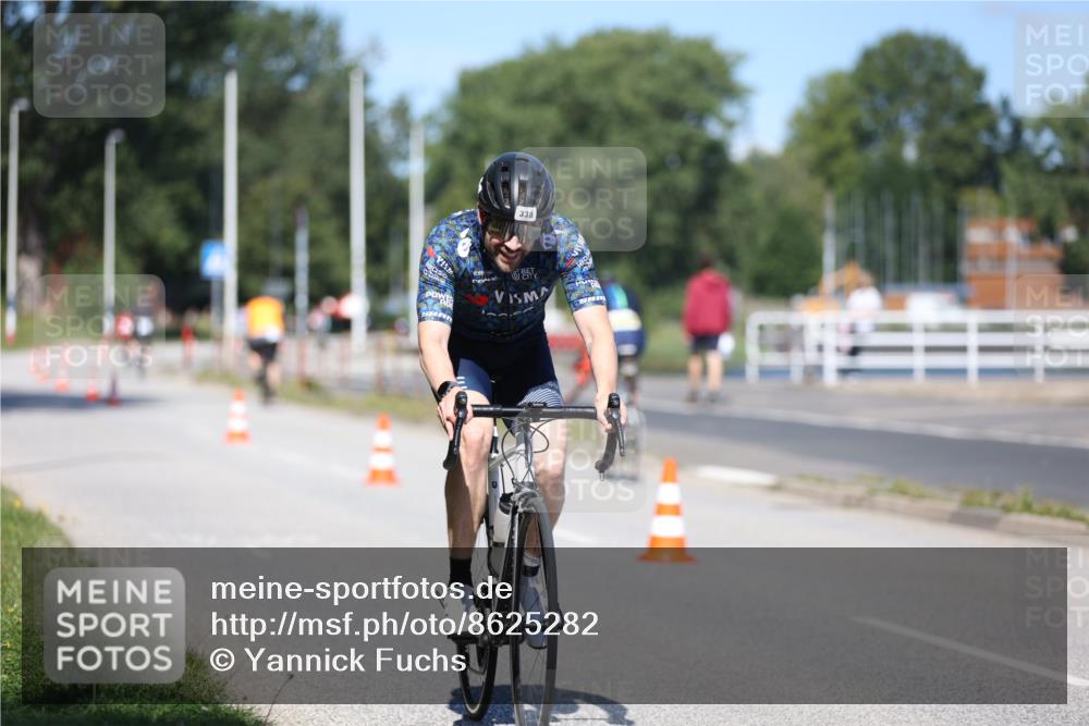 17.08.2025 - KN Förde Triathlon 2025 Yannick Fuchs http://msf.ph/oto/8625282 17.08.2025 11:46:16 Radfahren 330, 345, 356, 328, 329, 350, 371, 609 meine-sportfotos.de