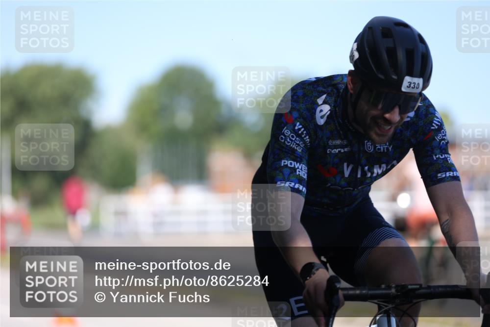 17.08.2025 - KN Förde Triathlon 2025 Yannick Fuchs http://msf.ph/oto/8625284 17.08.2025 11:46:17 Radfahren 330, 345, 356, 329, 350, 371, 609 meine-sportfotos.de