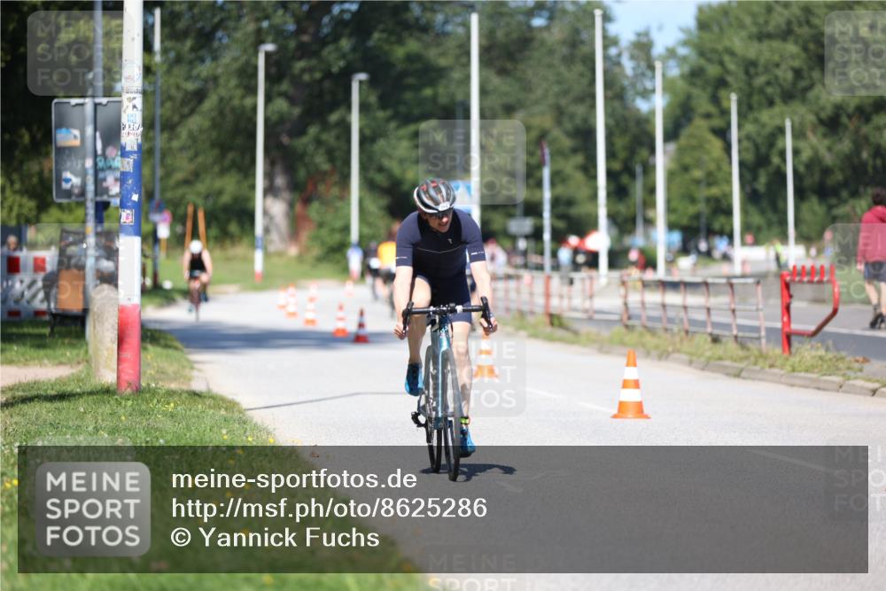 17.08.2025 - KN Förde Triathlon 2025 Yannick Fuchs http://msf.ph/oto/8625286 17.08.2025 11:46:19 Radfahren 330, 345, 356, 373, 330, 609 meine-sportfotos.de